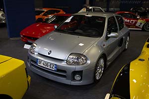 Click here to open the Renault Sport Clio V6 gallery