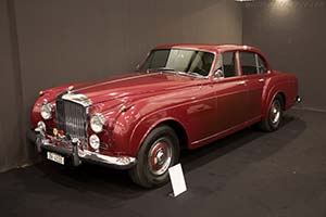 Click here to open the Bentley S2 Continental Flying Spur gallery