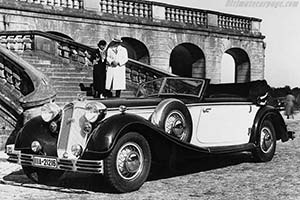 Click here to open the Horch 853 A Sport Cabriolet gallery