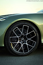 Aston Martin Vanquish Volante